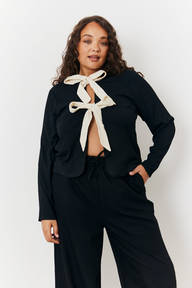 Tie Front Contrast Bow Top