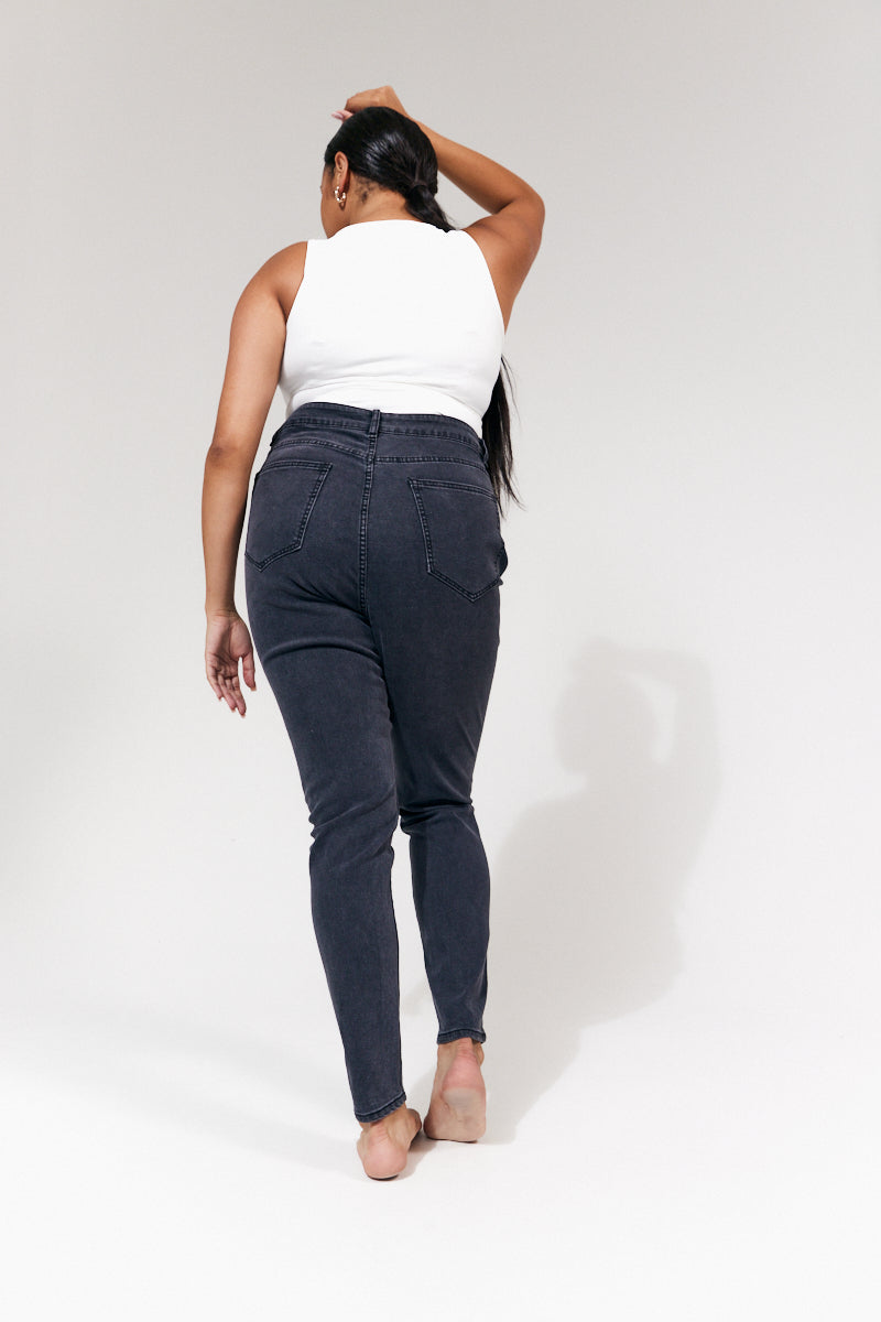 Isobelle Skinny Jean in Black