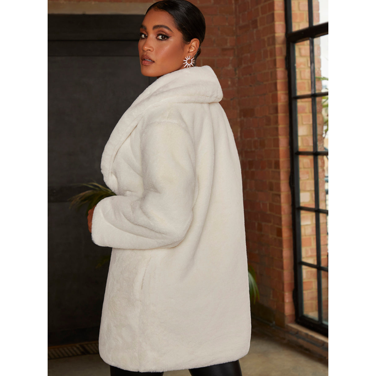Plush Faux Fur Coat in Cream